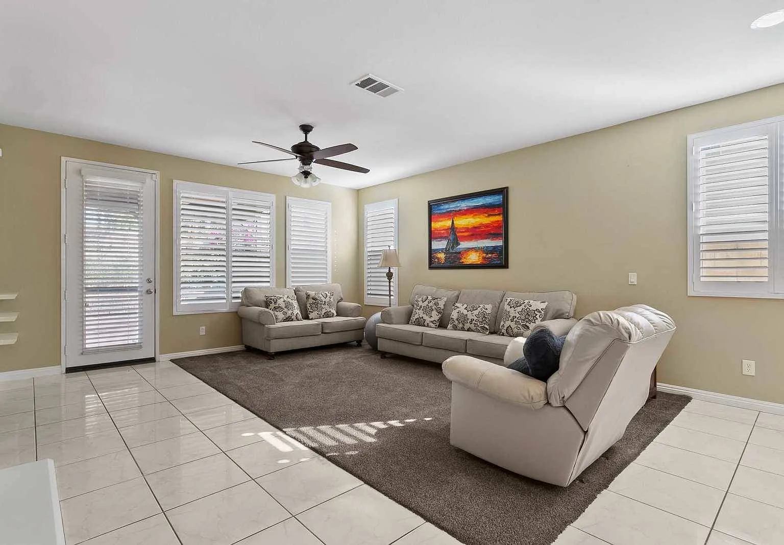 5 bed, 3631 sqft, $7,800 — Photo 1