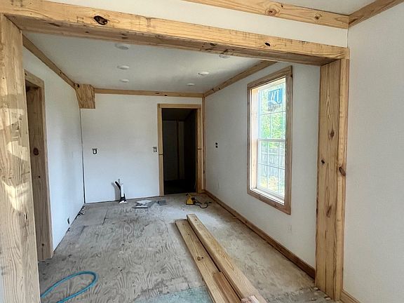 3rd image of 603 E Duval St