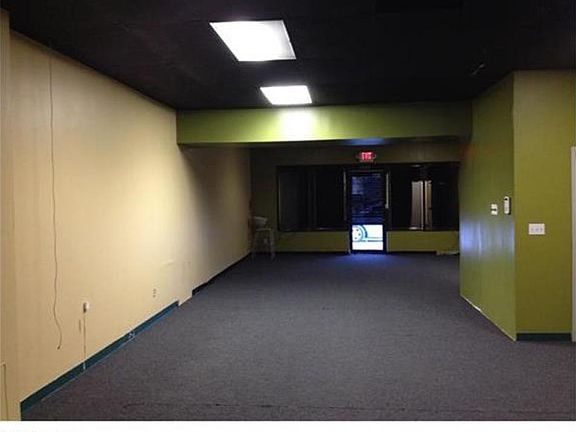 5th image of 15620 Lake Shore Blvd