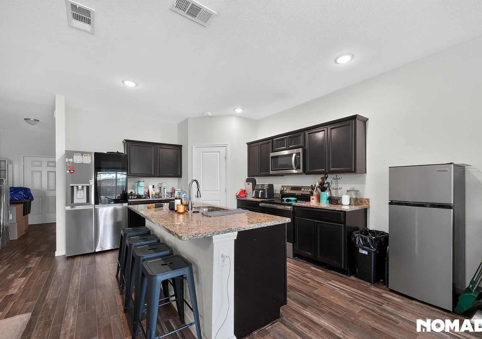 5 Bedroom Single Family Home in Glenn Heights — Photo 2