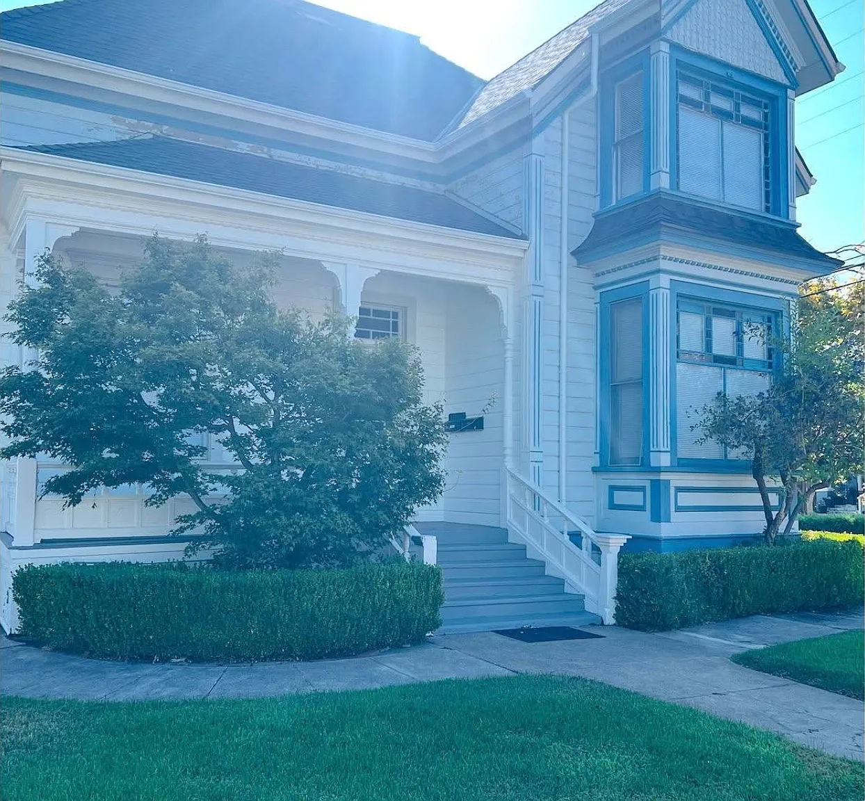 6 bed, 2600 sqft, $4,500 — Photo 1