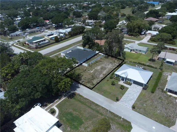 1866 5th St, Vero Beach, FL 32962