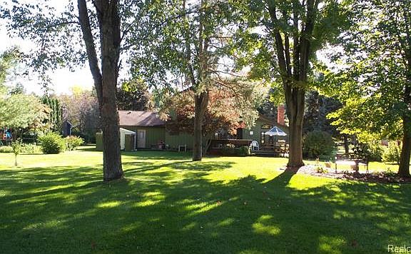4th image of 7456 Arrowood Dr