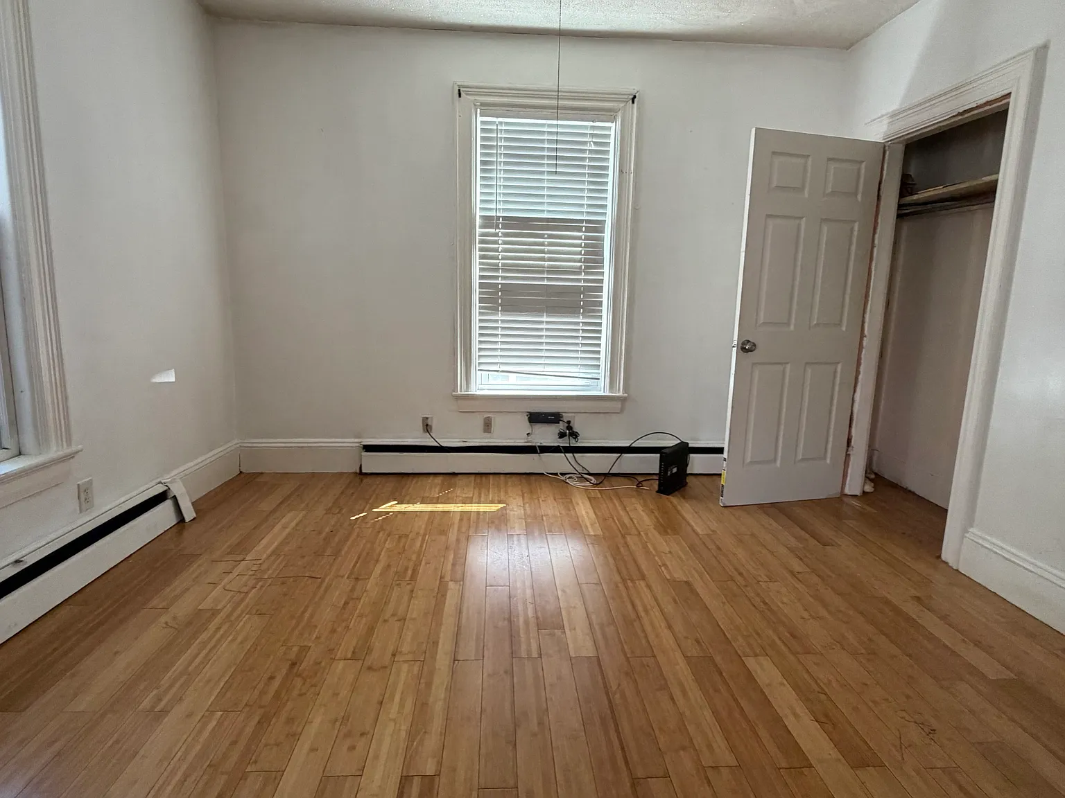 2 bed, 979 sqft, $2,200 — Photo 4