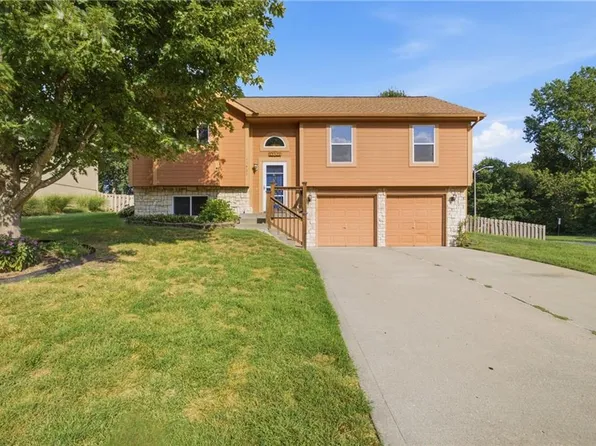 11421 N Kentucky Ave, Kansas City, MO 64157