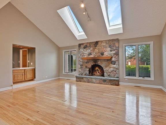 3rd image of 2361 Steeple Chase Cir W
