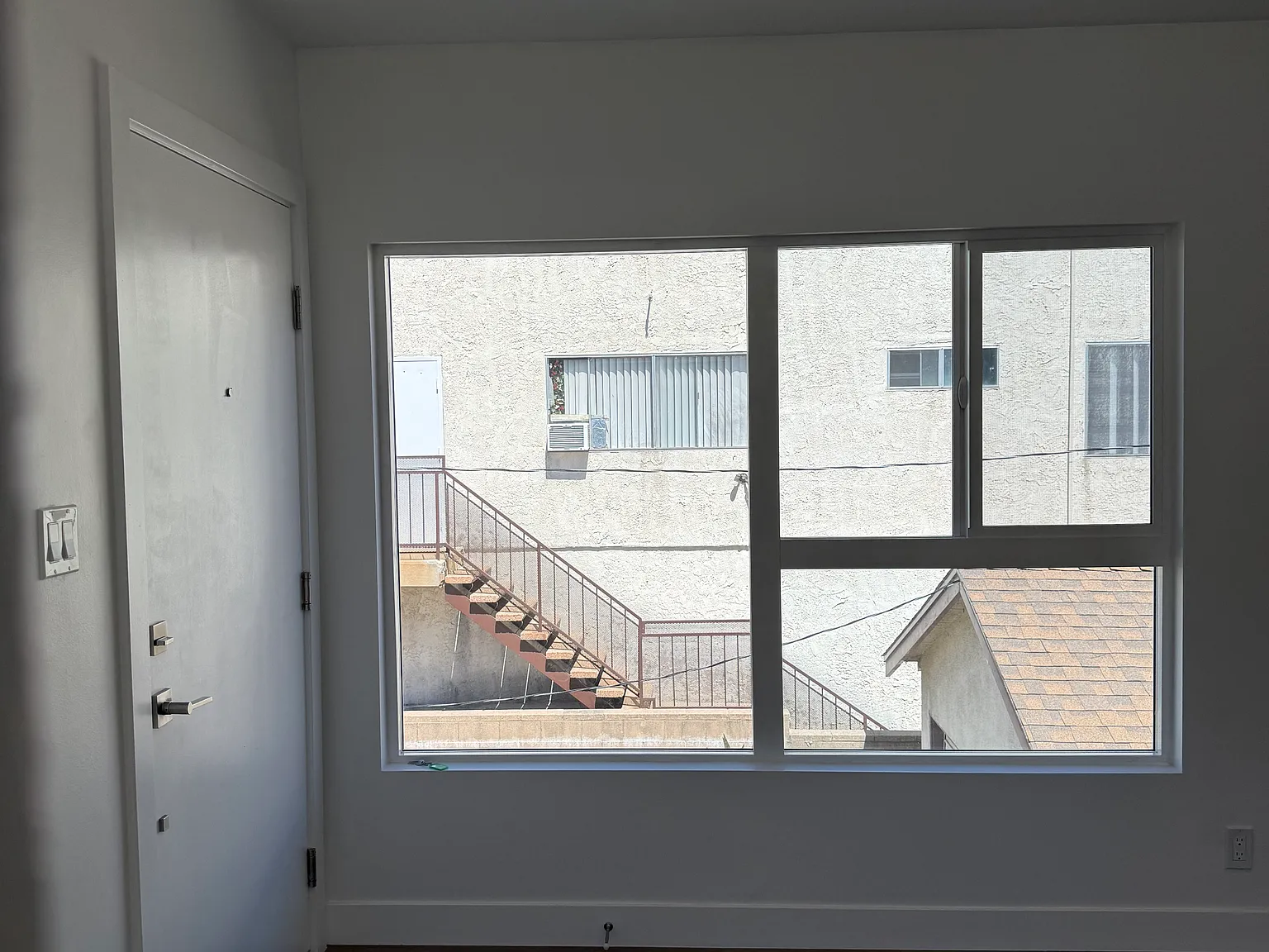 W 7th St, San Pedro — Photo 1