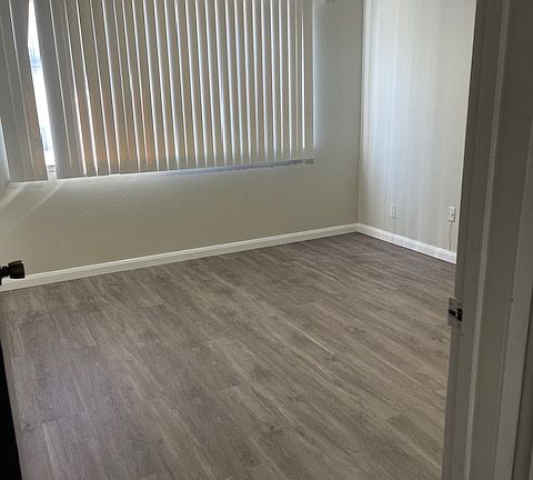 4th image of 230 27th Ave APT 6