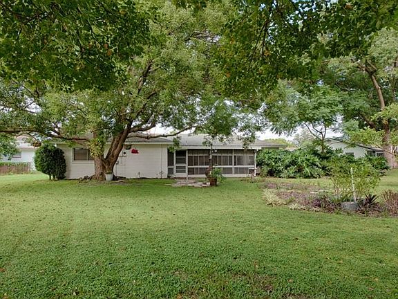 3rd image of 3404 Arnel Dr