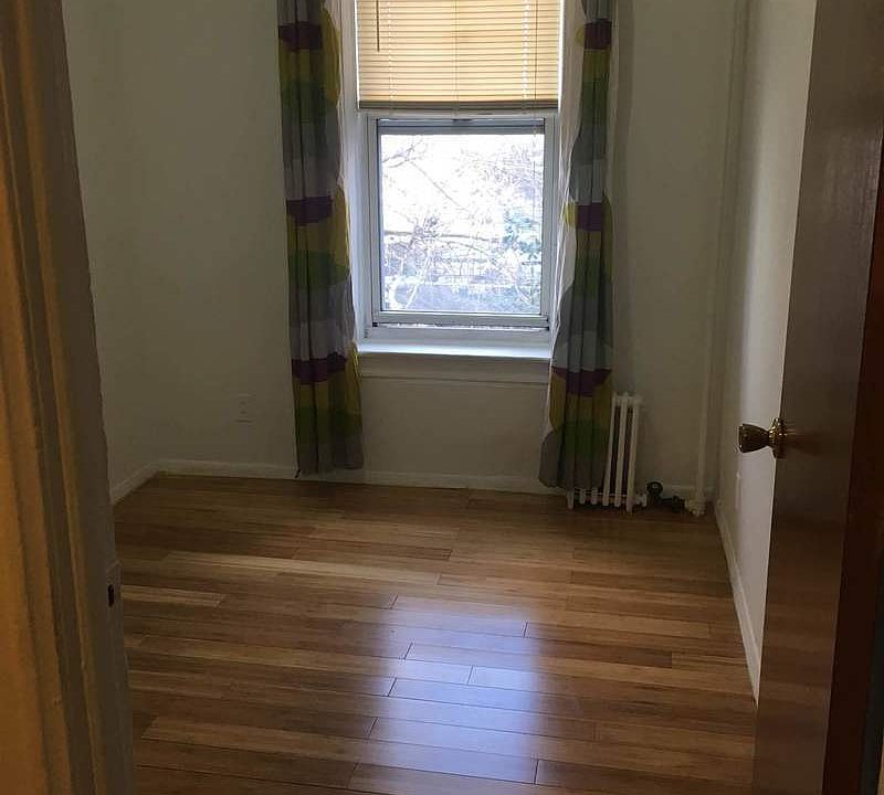 1st image of 4311 34th Ave APT 2R