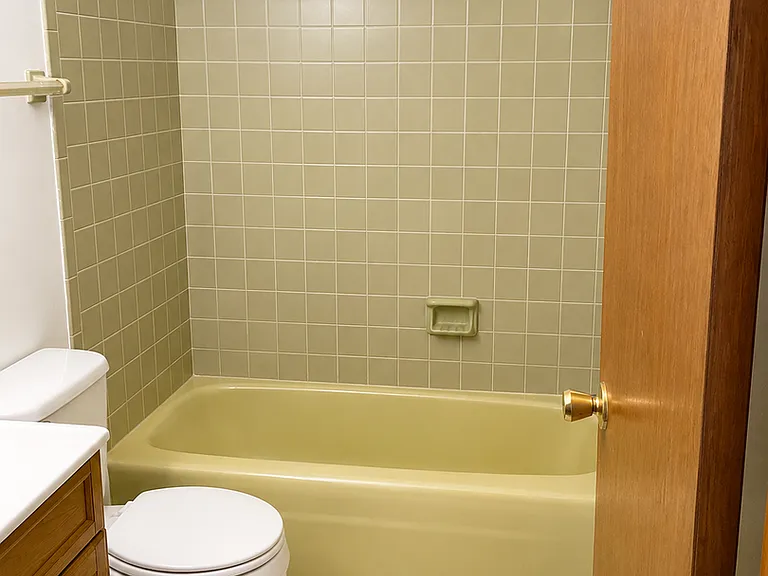 535 N Main St #6 — Photo 5