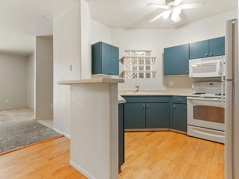 1671 W Canal Cir #212 — Photo 7