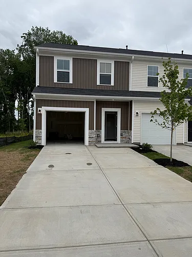 172 Randwick Ln Photo 1
