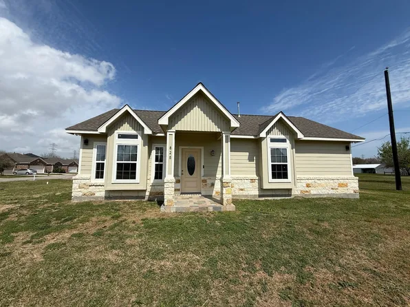 825 Mossey Dr, La Porte, TX 77571