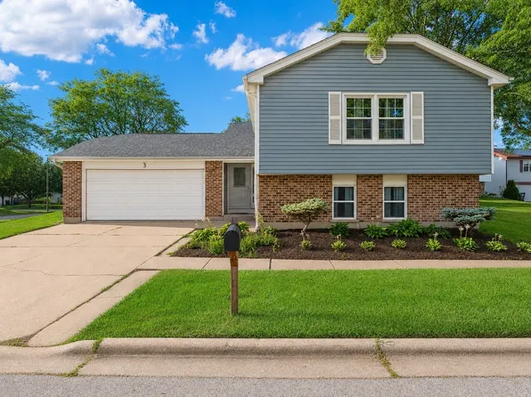 3 Whitehall Ct, Schaumburg, IL 60107