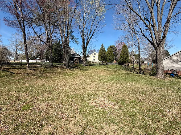 2229 Taylor Farm Rd — Photo 9