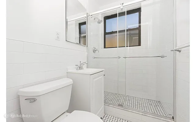 Rented by Douglas Elliman | media 22