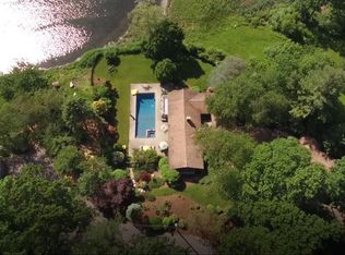 2 Point Rd, Norwalk, CT 06854