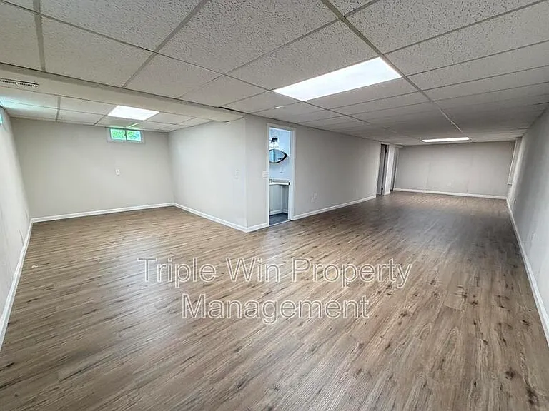 1315 Bobolink Dr — Photo 32