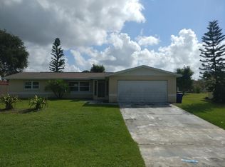 210 Punta Alta Ct, Lehigh Acres, FL 33936