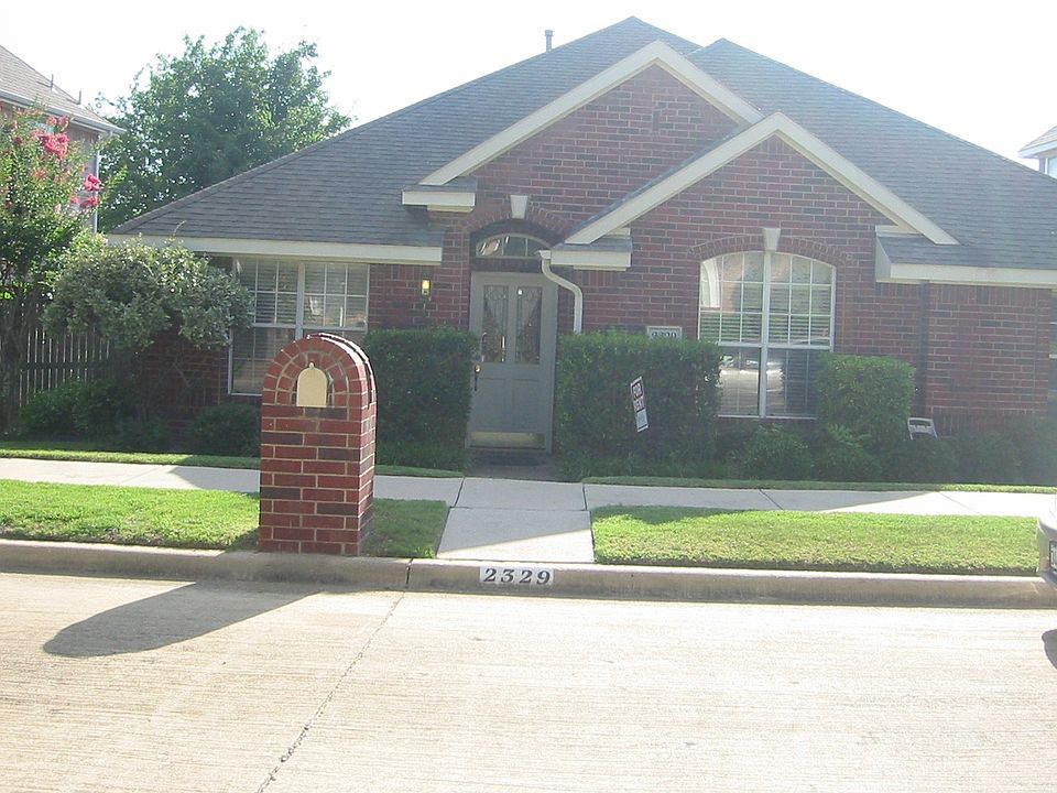 1st image of 2329 Havard Oak Dr
