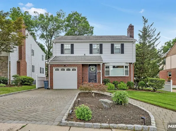 260 Lasalle Ave, Hasbrouck Heights, NJ 07604