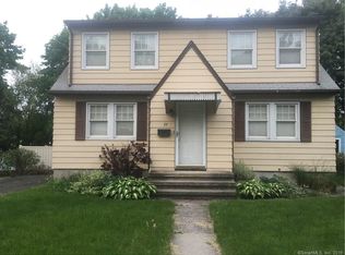 77 Chester St, Hamden, CT 06514