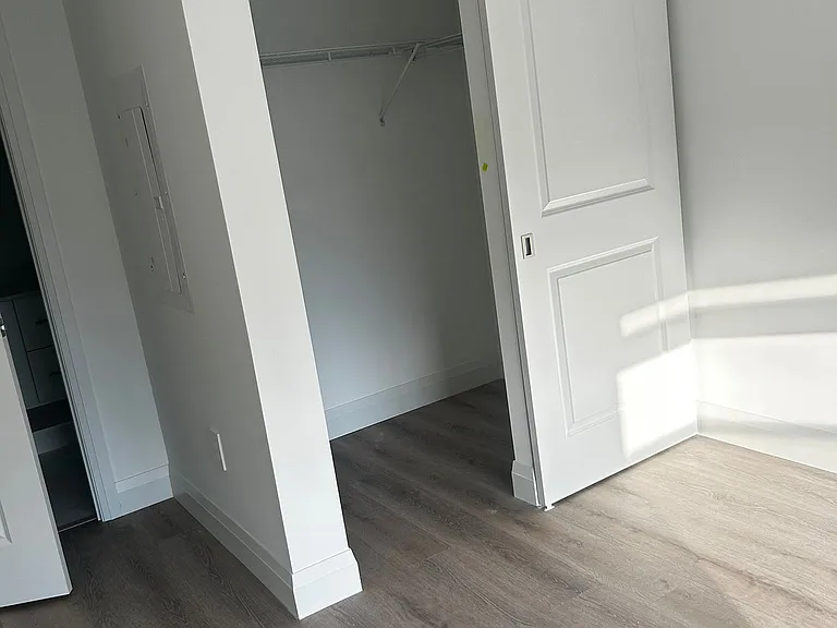 1333 Weber St E #905 — Photo 12