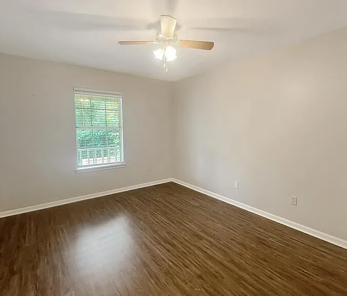 1813 Hackberry Ln #10 — Photo 9