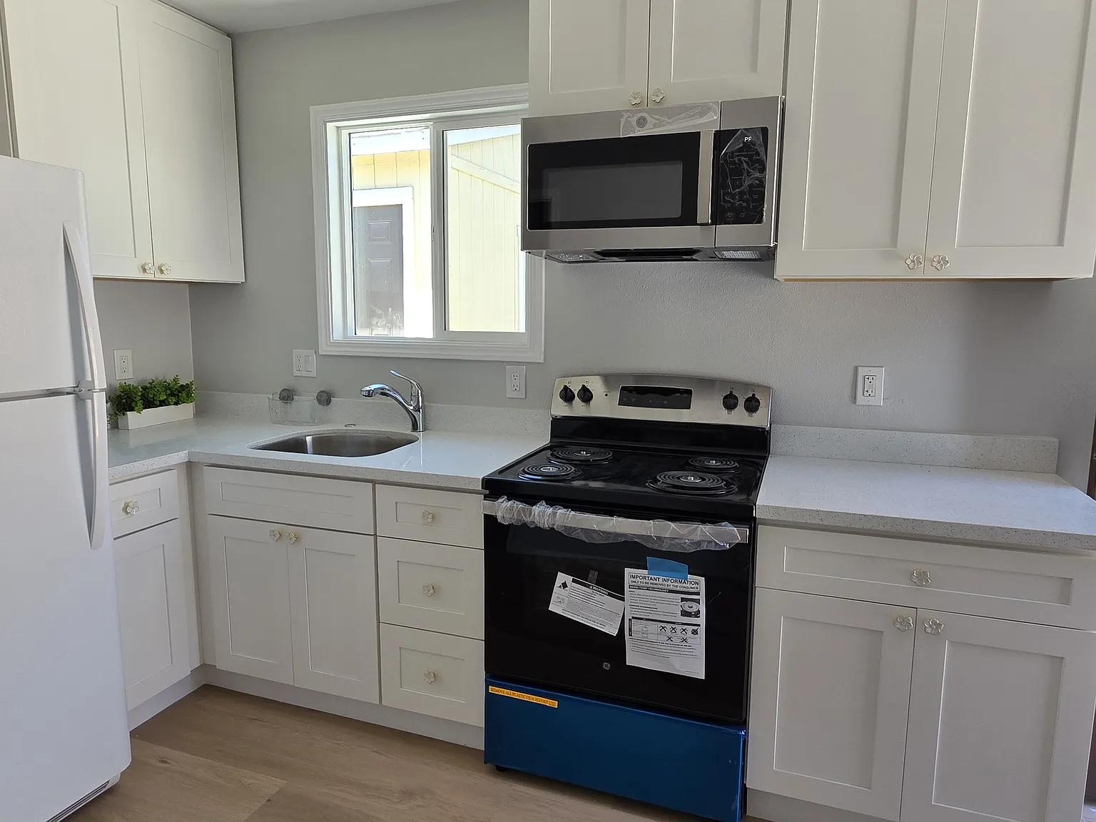 1 bed, 500 sqft, $2,450 — Photo 2