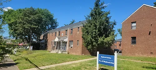 11 Maybrook Dr #B Photo 1
