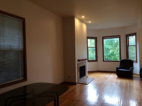 2nd image of 3149 N Southport Ave #2