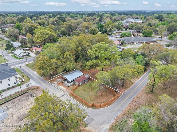 4th image of 261 Weathersbee St