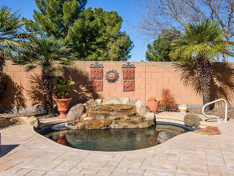 42204 W Rummy Rd — Photo 46