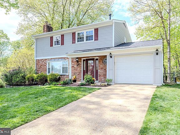 4th image of 6526 Greenview Ln