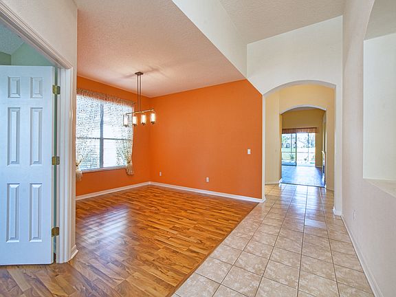 3rd image of 8029 Saint James Way