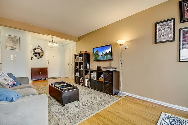 Sold by Redfin Real Estate | media 13