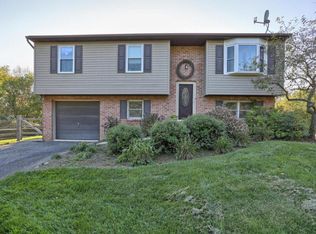 101 Fisher St, Jonestown, PA 17038
