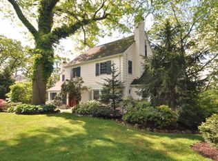 41 Edgewood Rd, Summit, NJ 07901