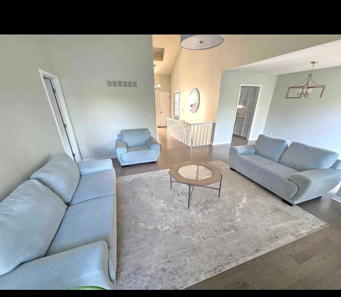 2 bed, 1800 sqft, $2,100 — Photo 1