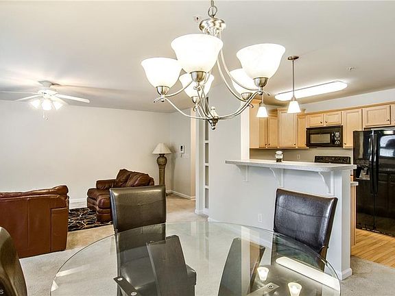 5th image of 4702 Pennoak Ln APT B