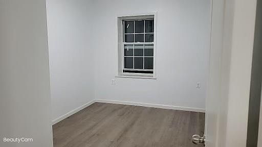 2nd image of 1925 61st St Floor 2