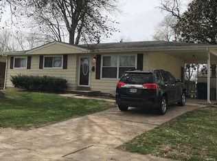 480 Lula Dr, Florissant, MO 63031