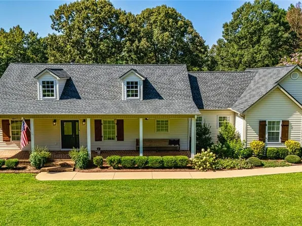 696 State Route 18, Barnesville, GA 30204