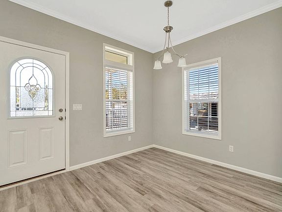 4th image of 2525 Gulf City Rd #95