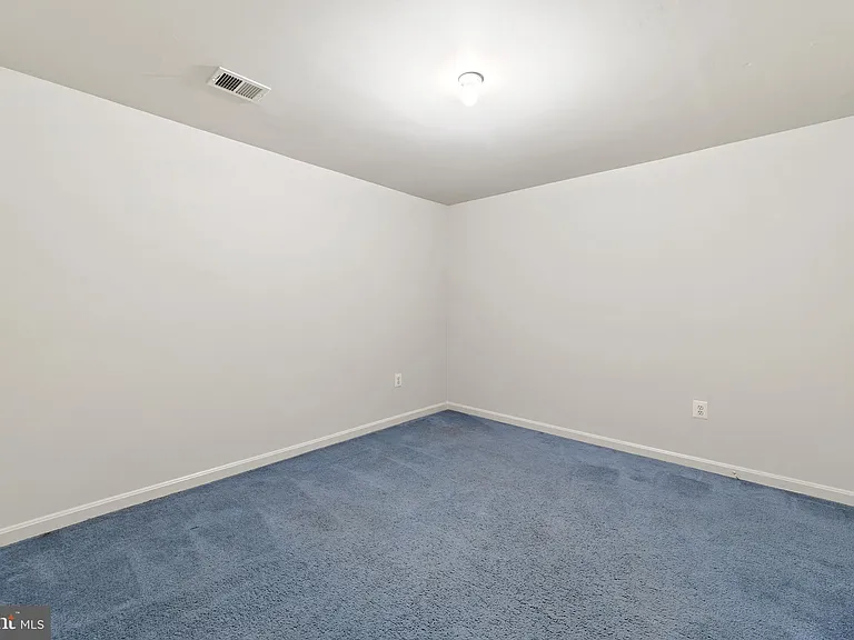 570 Highland Towne Ln — Photo 13