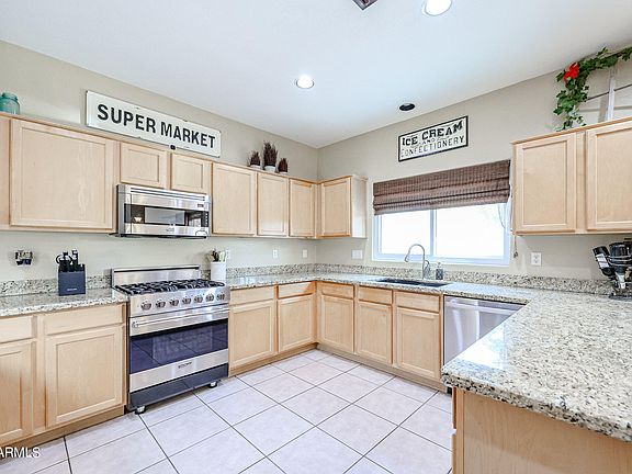 4th image of 8001 W Deanna Drive