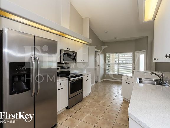 5th image of 6346 35th Avenue Cir E