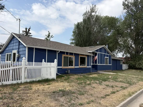468 W Park Ave, Laramie, WY 82072