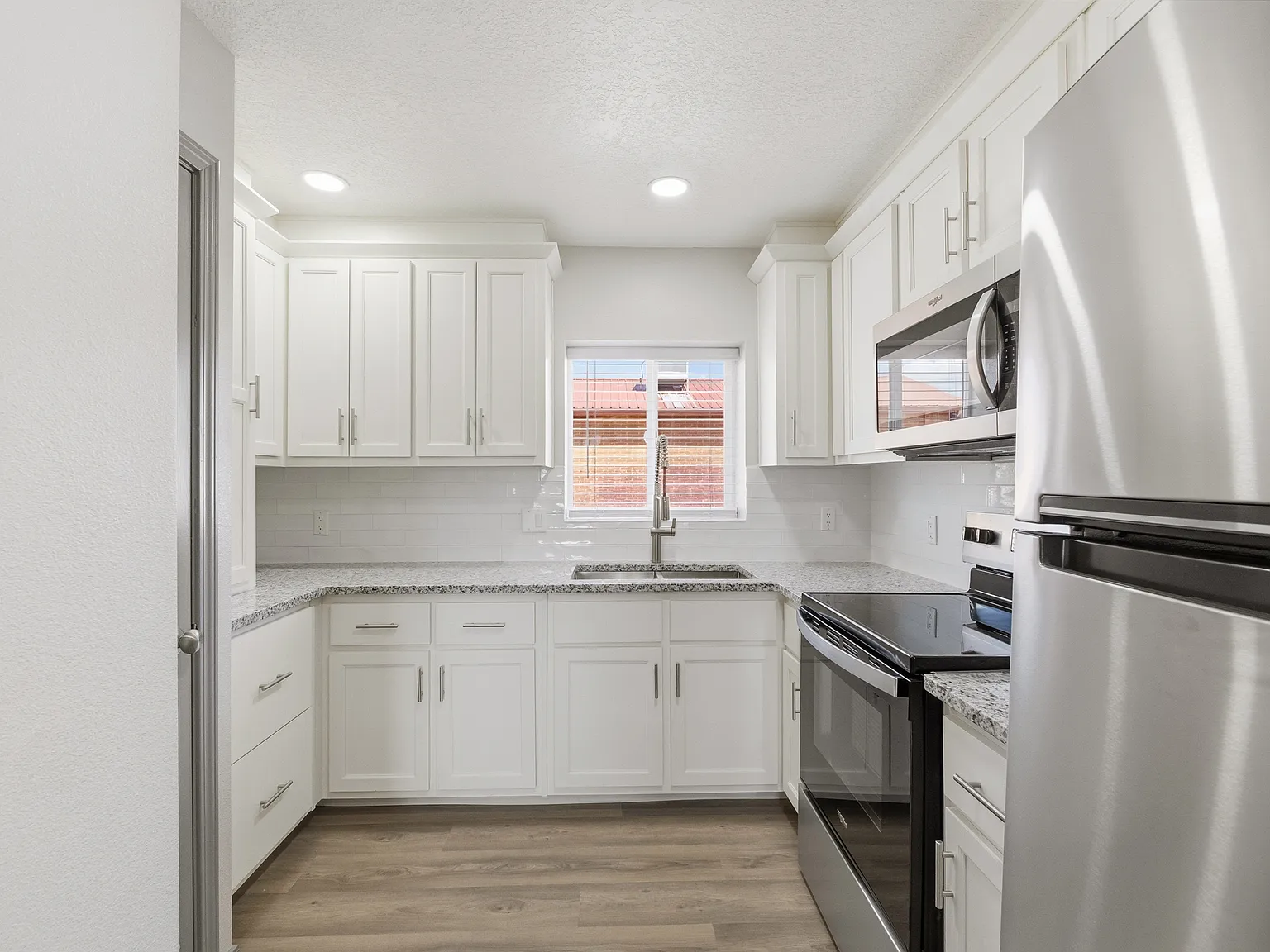 855 W Castillo Ave — Photo 3